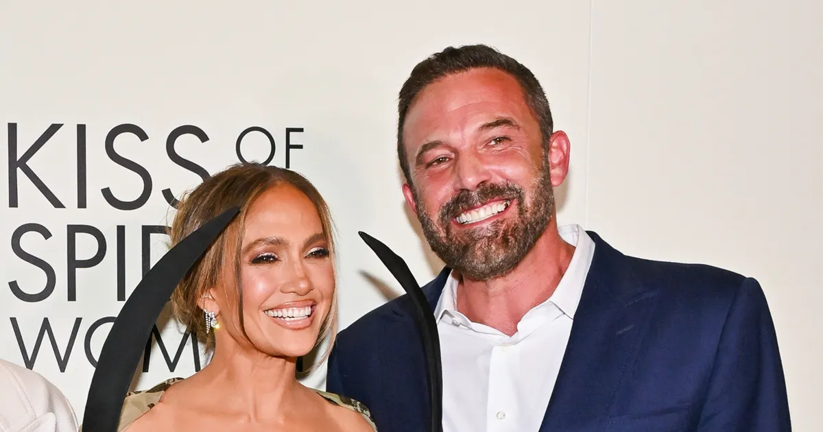 FOTOD JA VIDEO ⟩ Fännid šokis: Jennifer Lopez ja Ben Affleck astusid esimest korda pärast lahutust koos punasele vaibale