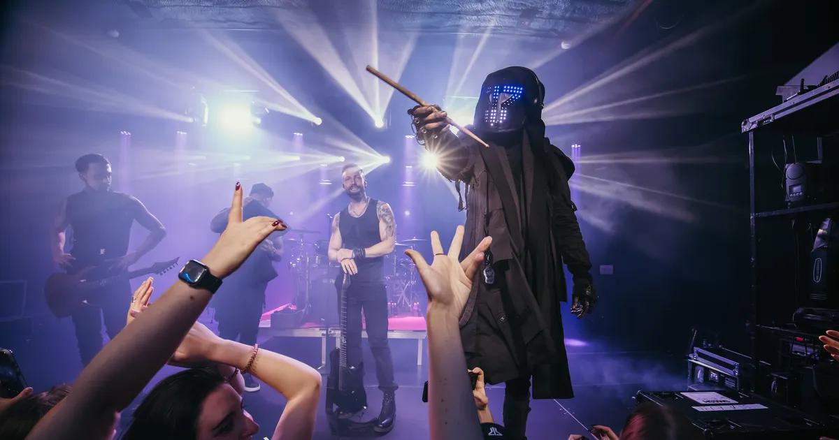 GALERII ⟩ Selline näeb välja tulevikurokk: Tallinnas esines raju Rootsi bänd Smash into Pieces