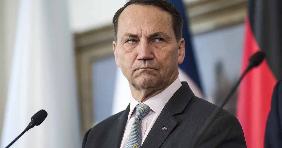 Sikorski: Ukraina sõja tulemus võib sõltuda reparatsioonilaenust