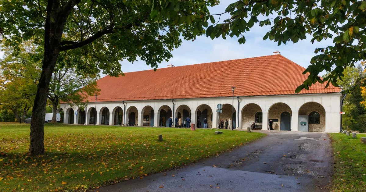 GALERII ⟩ Vääna mõisas avati raamatukogu, kus saab ka süüa teha