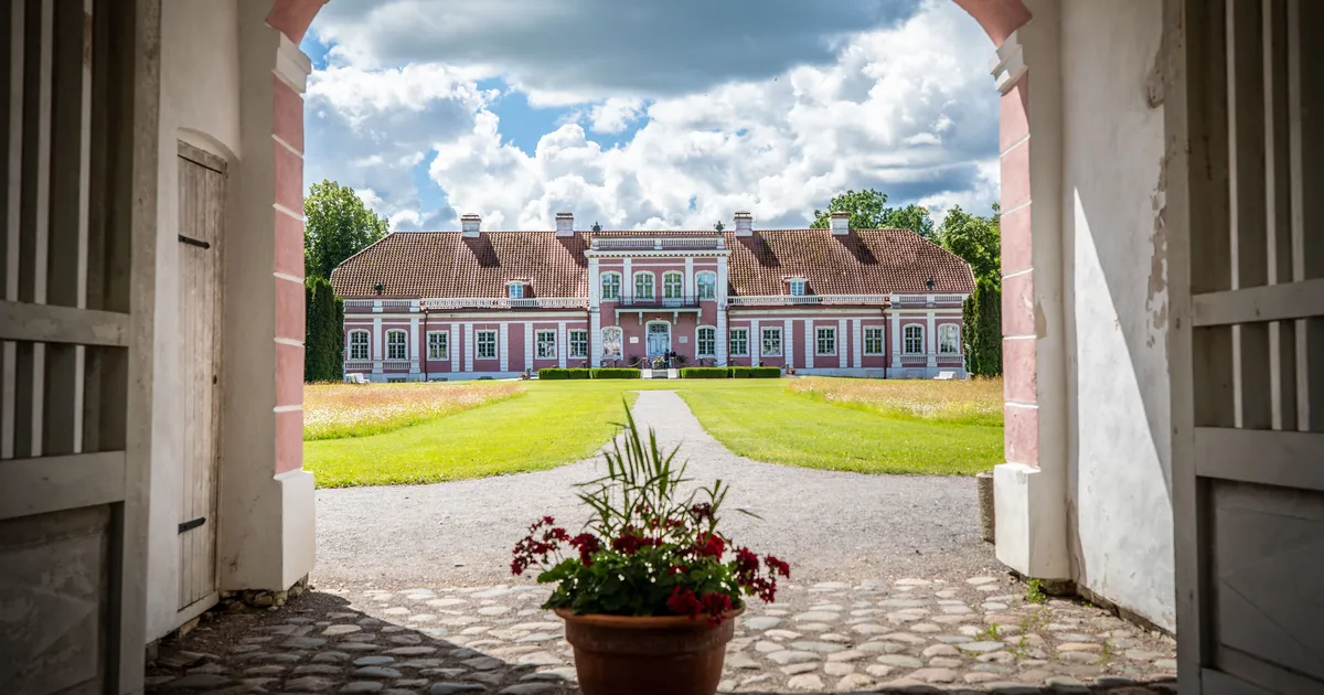 BRONEERI LAUD ⟩ Sagadi mõisa restoran pakub metsaandidest valmistatud hõrgutisi