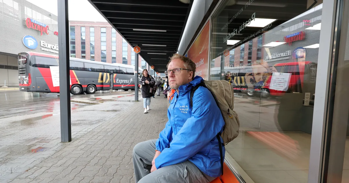 Paljusid tartlasi pahandab hommikuse Riia bussi kadumine, vedaja ootab linnalt rahasüsti