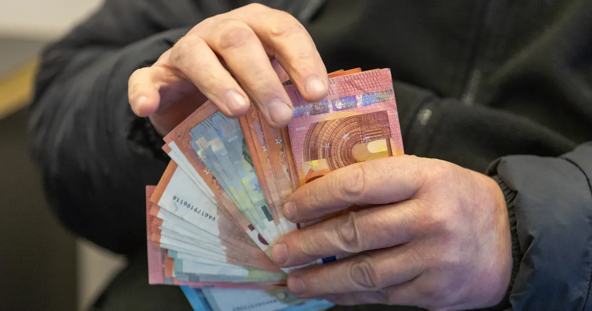 Tartumaalane kaotas kelmidele palju raha