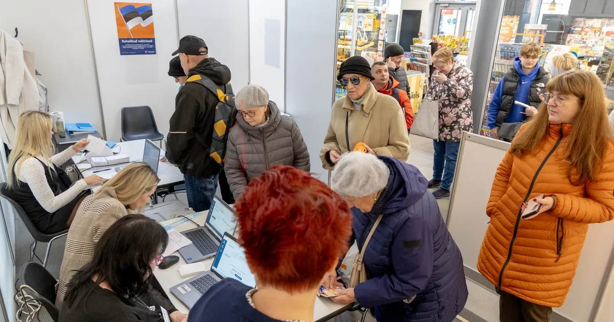 GALERII ⟩ Algas valimisnädal: «N***i te valite keset bussijaama!»