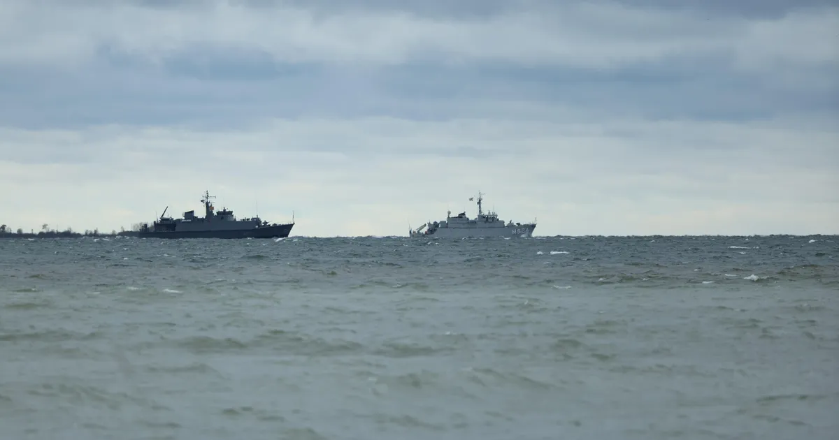 FOTOD ⟩ Eesti ja liitlaste laevad otsivad ajaloolisi lõhkekehi