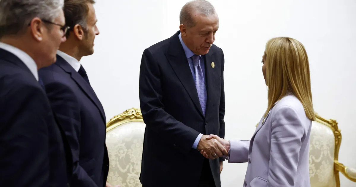 Erdoğan kutsus Itaalia peaministrit üles suitsetamisest loobuma