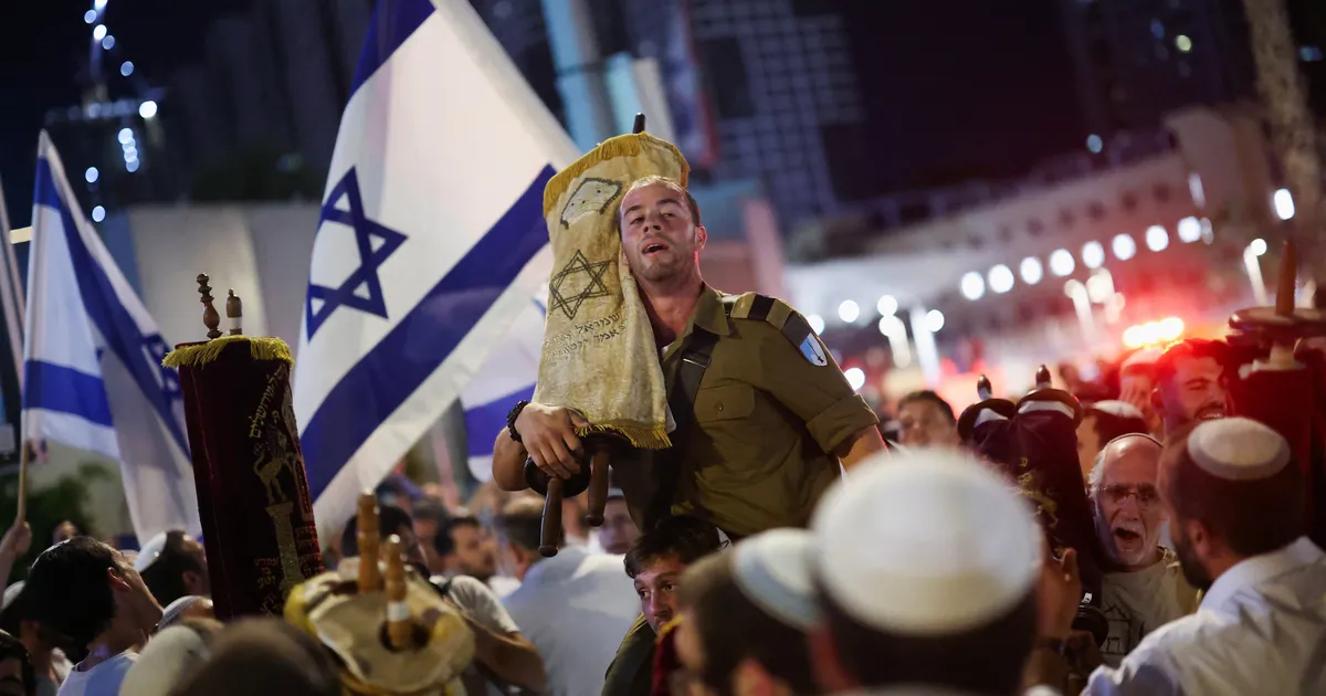 MARILIN SIMCHON ⟩ Mis juhtus pantvangide kojutoomise päeval Iisraelis?