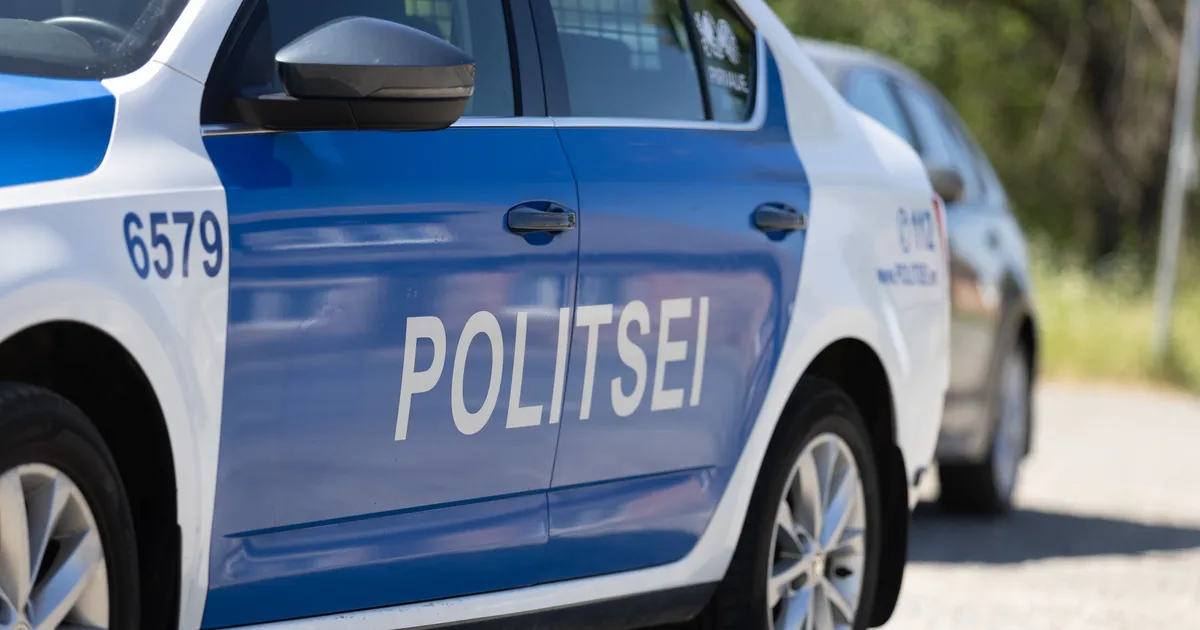 Tallinnas Pärnu maanteel põrkasid kolm autot kokku