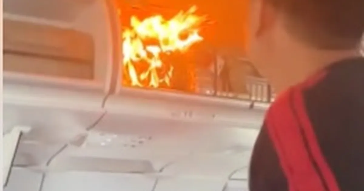 Järjekordne liitiumaku lahvatas lennu ajal põlema