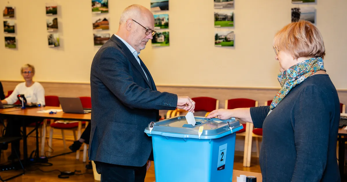 FOTOD ⟩ President Karis andis oma hääle Tartumaal