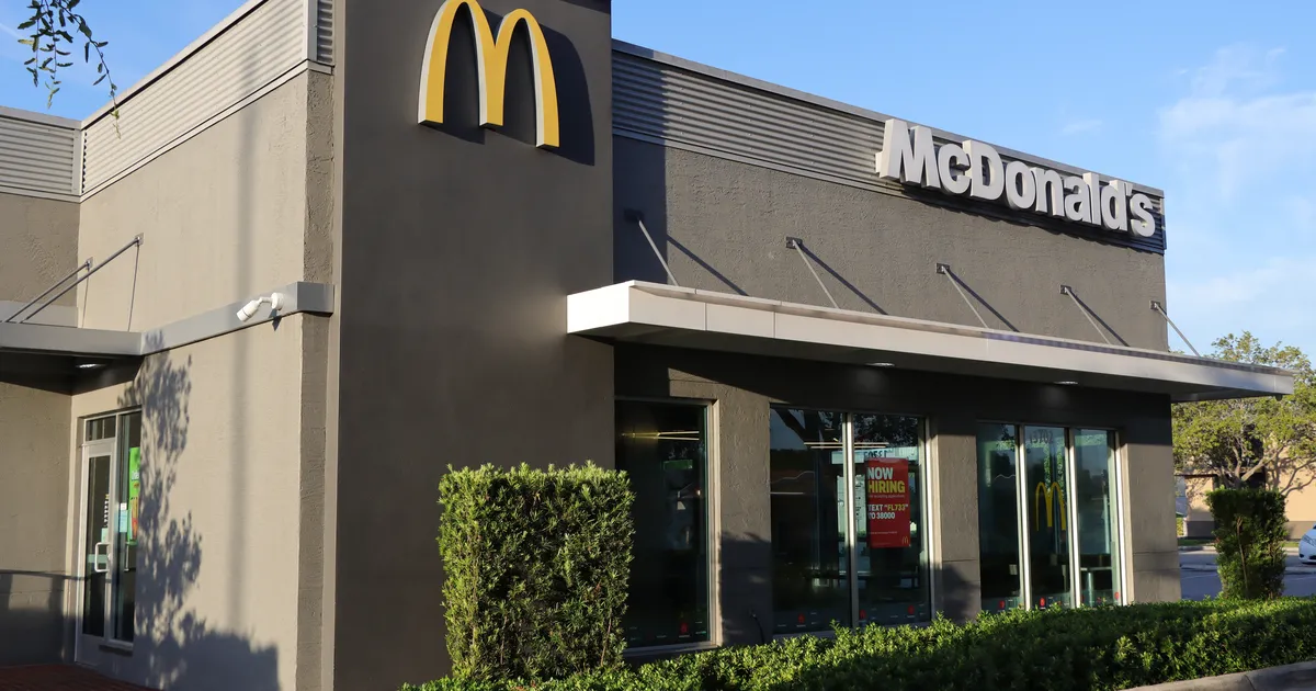 «McSegadus.» Ameerikas tulistas McDonald'si töötaja pärast klientidega konflikti puhkemist ühte meest kaela