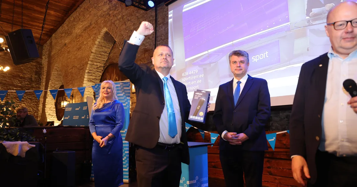 FOTOD ⟩ Isamaa peab valimispidu restoranis Kochi Aidad