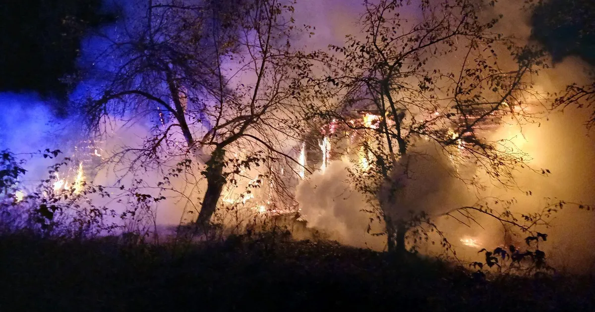 FOTOD ⟩ Põlvamaal hukkus elumaja tulekahjus eakas mees