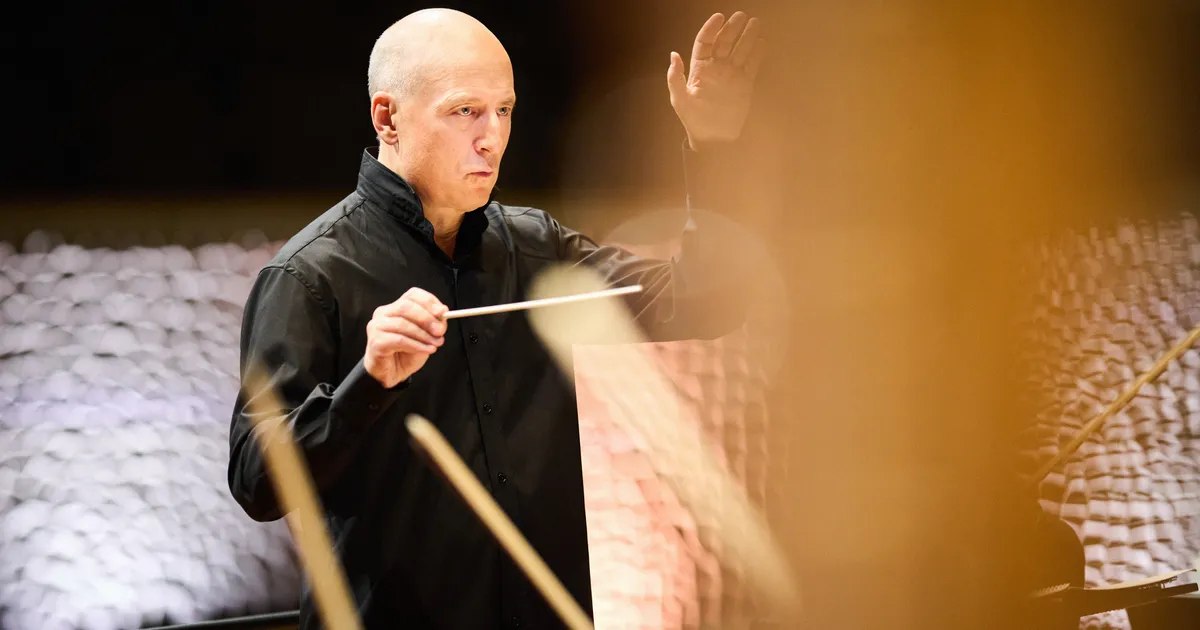 GALERII JA VIDEO ⟩ Paavo Järvi peatas Hamburgis ajavoolu