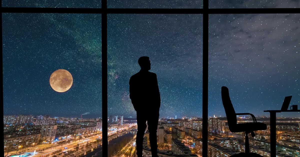 «Milline tohmakas üritab aknast välja hüpata, kui tal on selline kabinet? Tõeline lollpea»