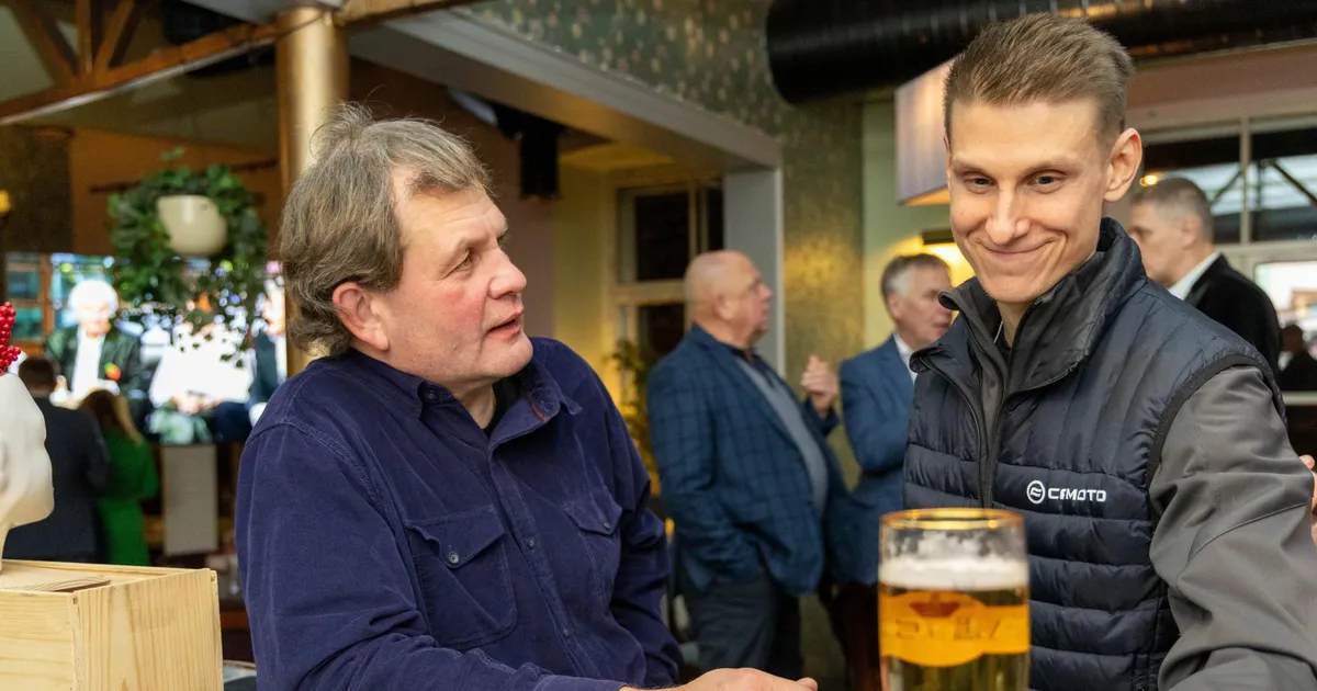 Isamaale Tartus 1600 häält toonud juutuuberi aknaaluseks surumine tekitab küsimusi