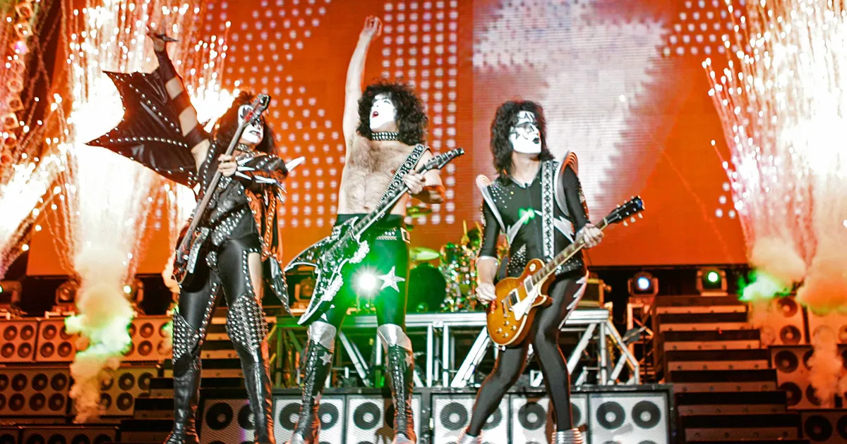 MIS JUHTUS? ⟩ KISSi kitarristi surmaga seoses alustati uurimist