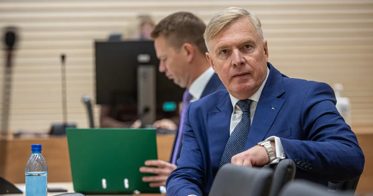 FOTOD ⟩ Kalle Laaneti kasupoeg keeldus kohtus ütluste andmisest