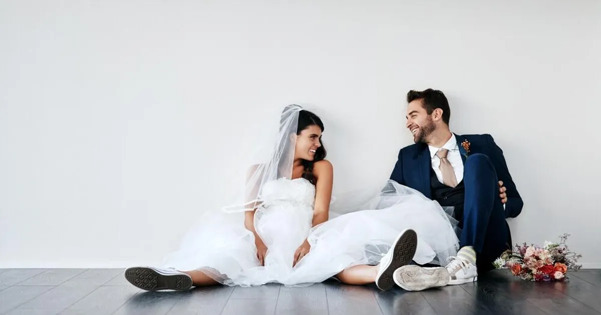 DRAAMA ⟩ Pruudi otsus lapsepõlvesõbrannat pulma mitte kutsuda sütitas pahameeletormi