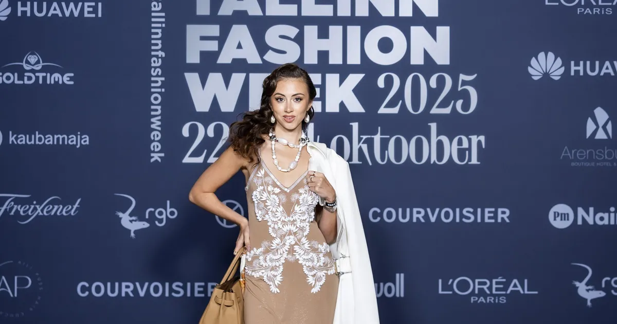 FOTO ⟩ «Nüüd on see eriti tähenduslik mu jaoks!» Anita Sibul avaldab oma moenädalal outfit'i maksumuse