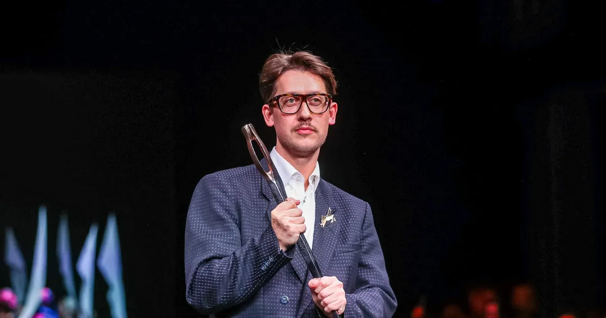 NÄDALA NÄGU ⟩ Kuldnõelaga Kirill, kes usub rüütellikkust