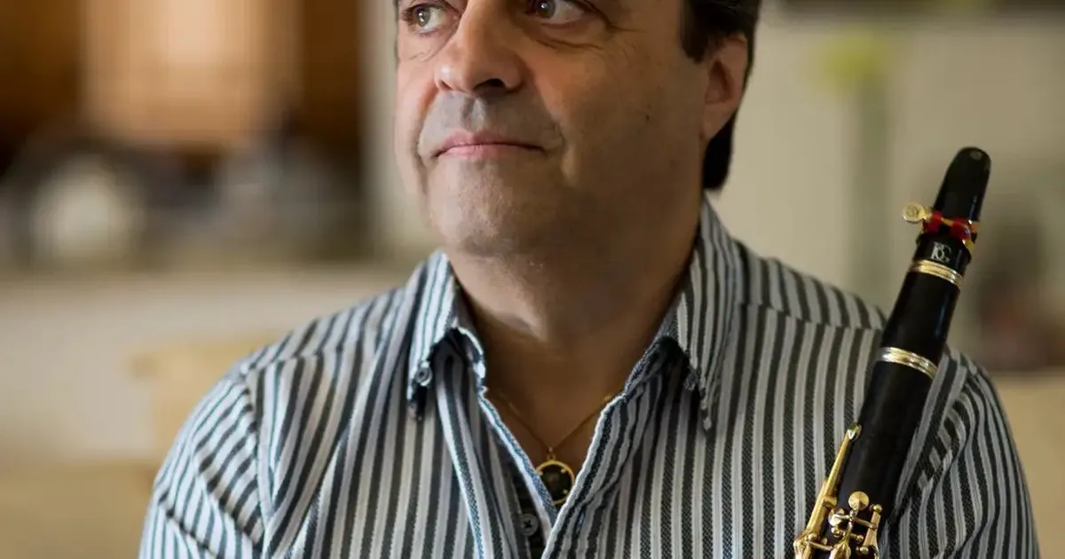 Maailmakuulus klarnetist Julian Milkis ja pianist Johan Randvere alustavad väikest kontserttuuri Eestis