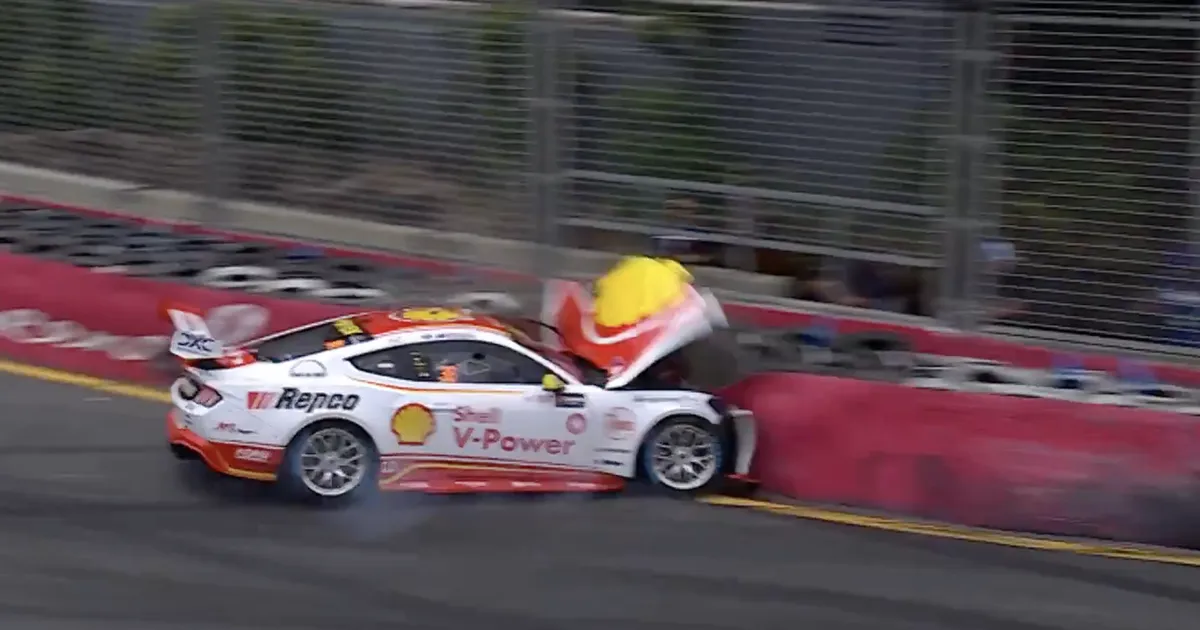 VIDEO ⟩ Ringrajavõistlusel sai õnnetuse järel vigastada mitu fotograafi