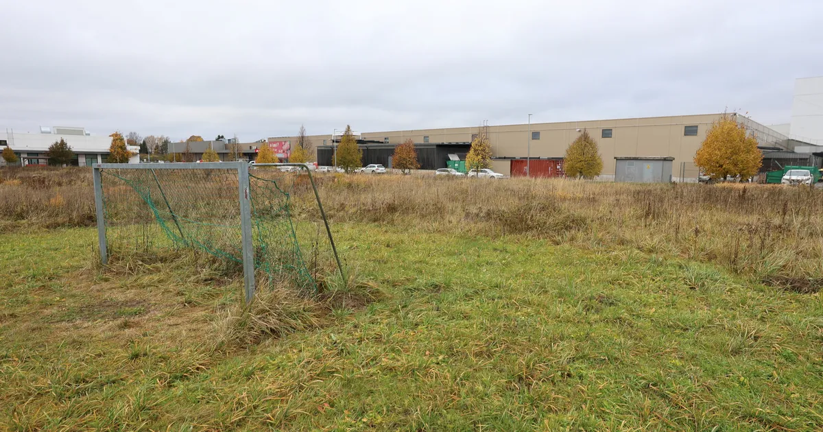 Tänavu valmima pidanud veekeskuse ehitus pole ikka alanud