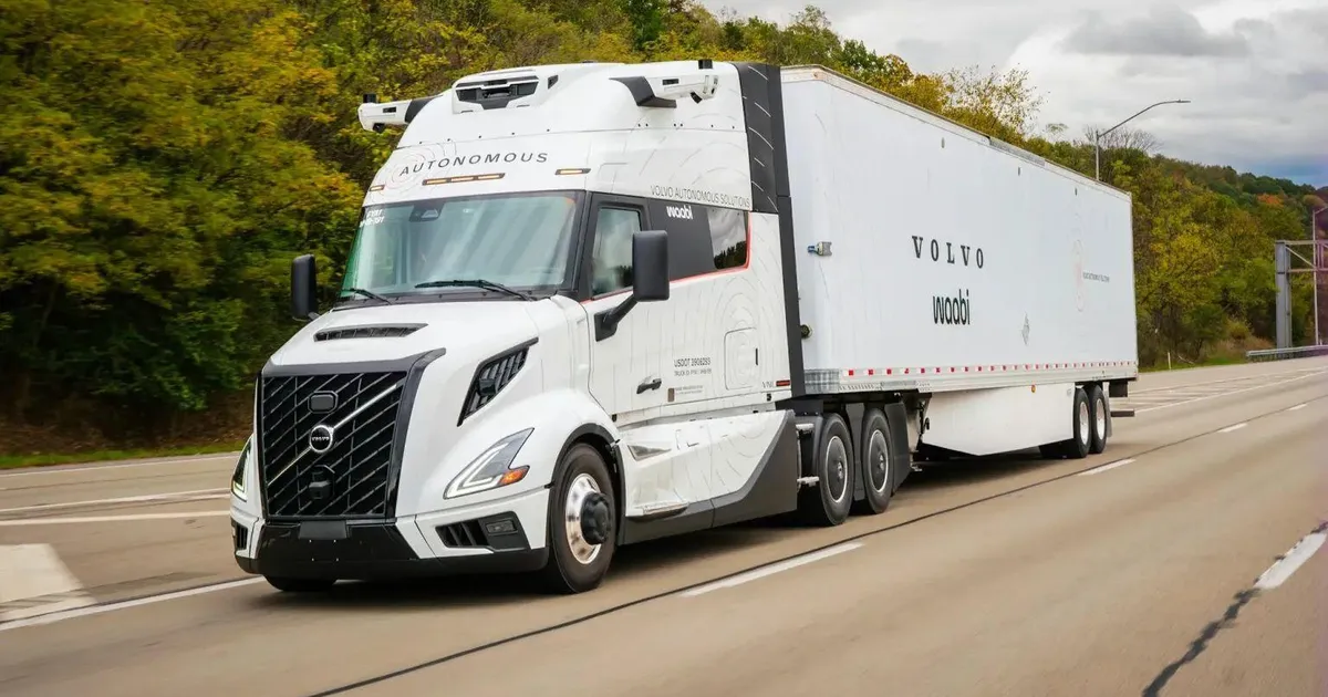 See Volvo roolib end ise: kas tehisaru jätab nüüd osa rekkajuhte tee äärde?