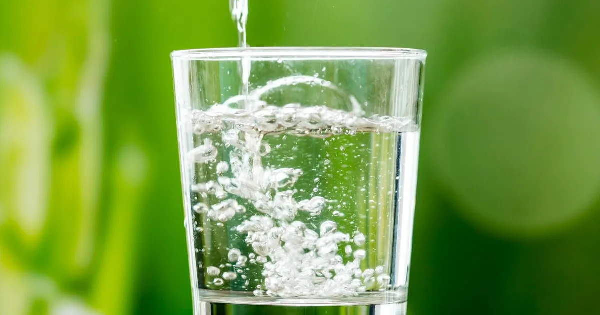 Hambaarst selgitab, miks ta kunagi ei joo gaseeritud vett