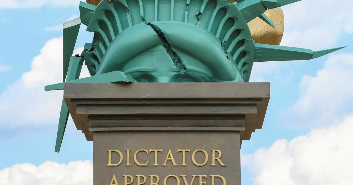 MARTIN EHALA ⟩ Inimõigustel lasub Kalevipoja mõõga needus