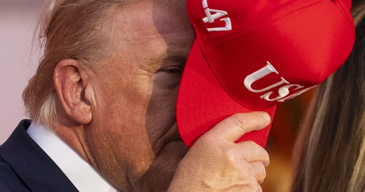 VIDEO ⟩ Kas Ameerika Ühendriikide president Donald Trump pidas minioni maski lihtsalt ämbriks?