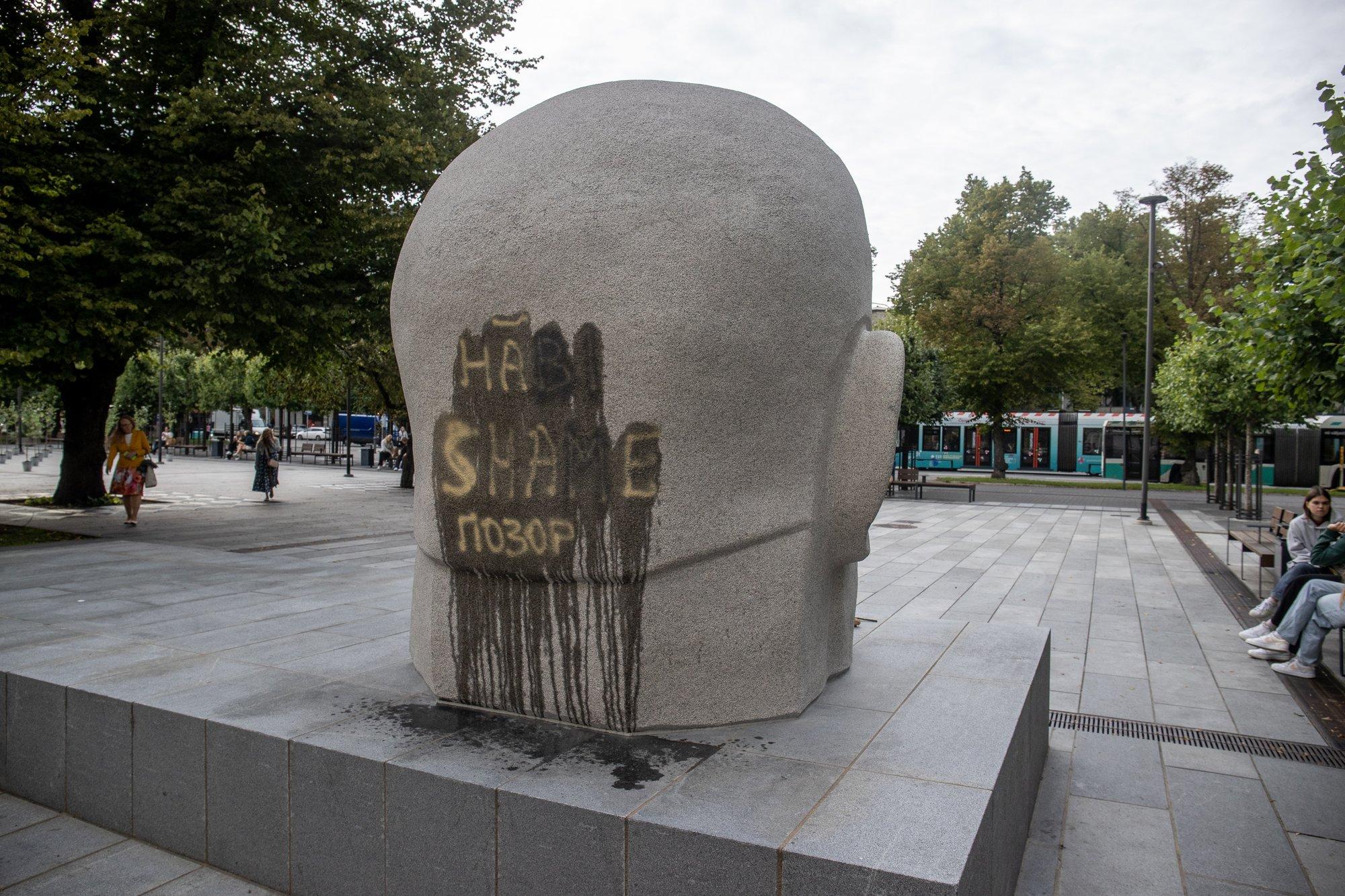 „84 aasta jooksul esimene kord.“ Pätsi monumenti korduvalt sodinud pensionär pääses kohtus kergelt