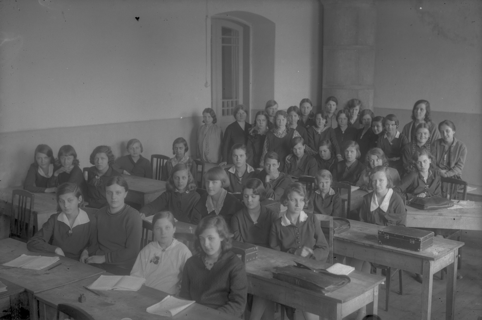 AJALUGU | Vene koolide õpetajad ei osanud ega tahtnud eesti keelt õppida