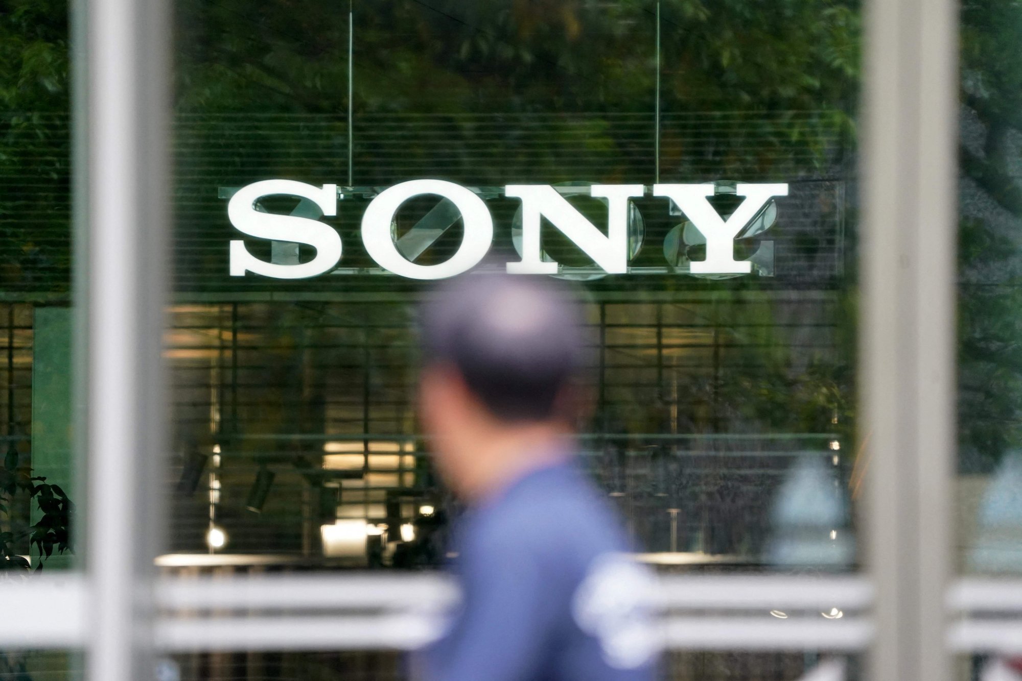 Sony näitab teed: pärast laadijatest loobumist kaovad uute nutitelefonide karpidest ka USB-kaablid