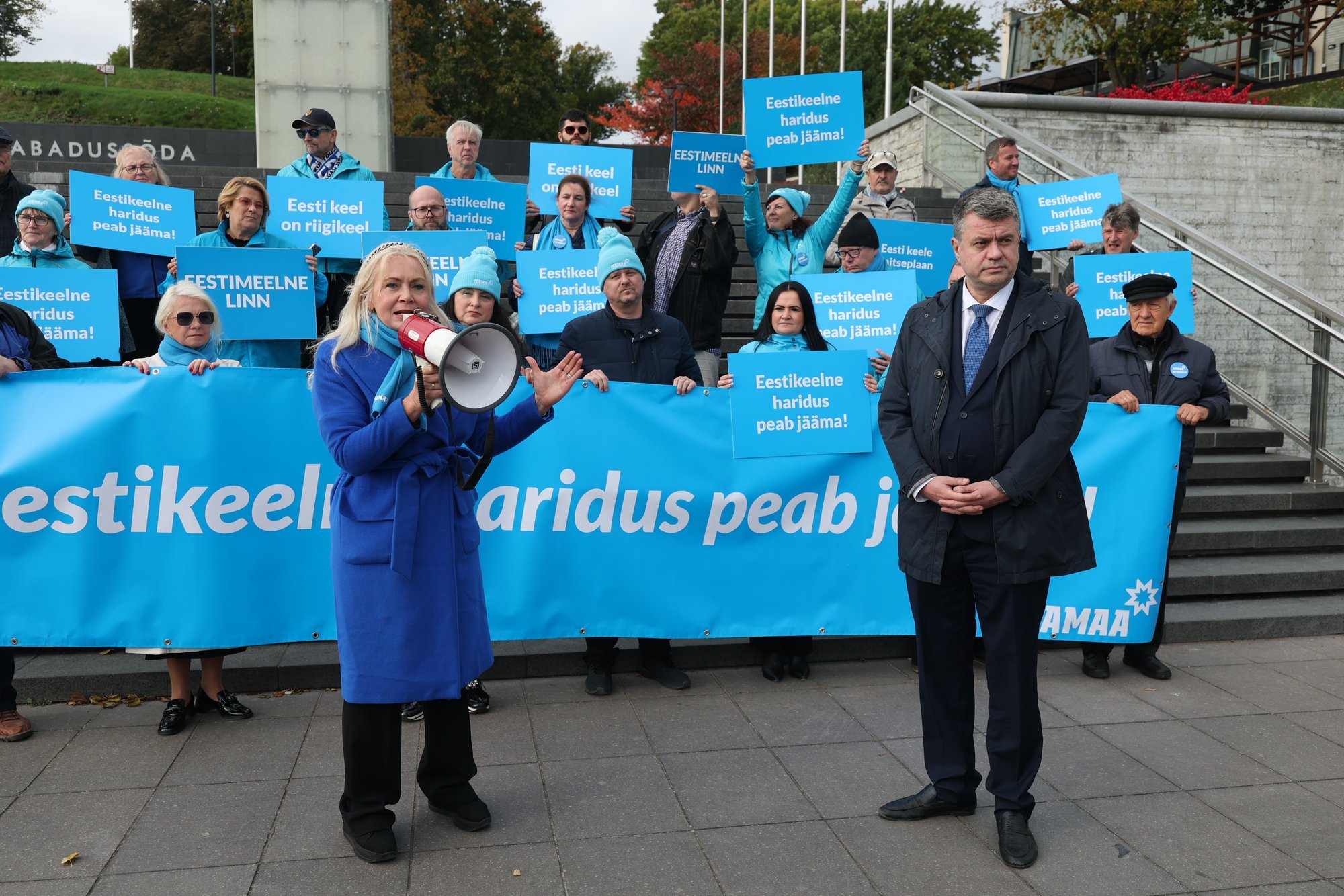 FOTOD | Isamaa korraldas meeleavalduse eestikeelsele haridusele ülemineku toetamiseks