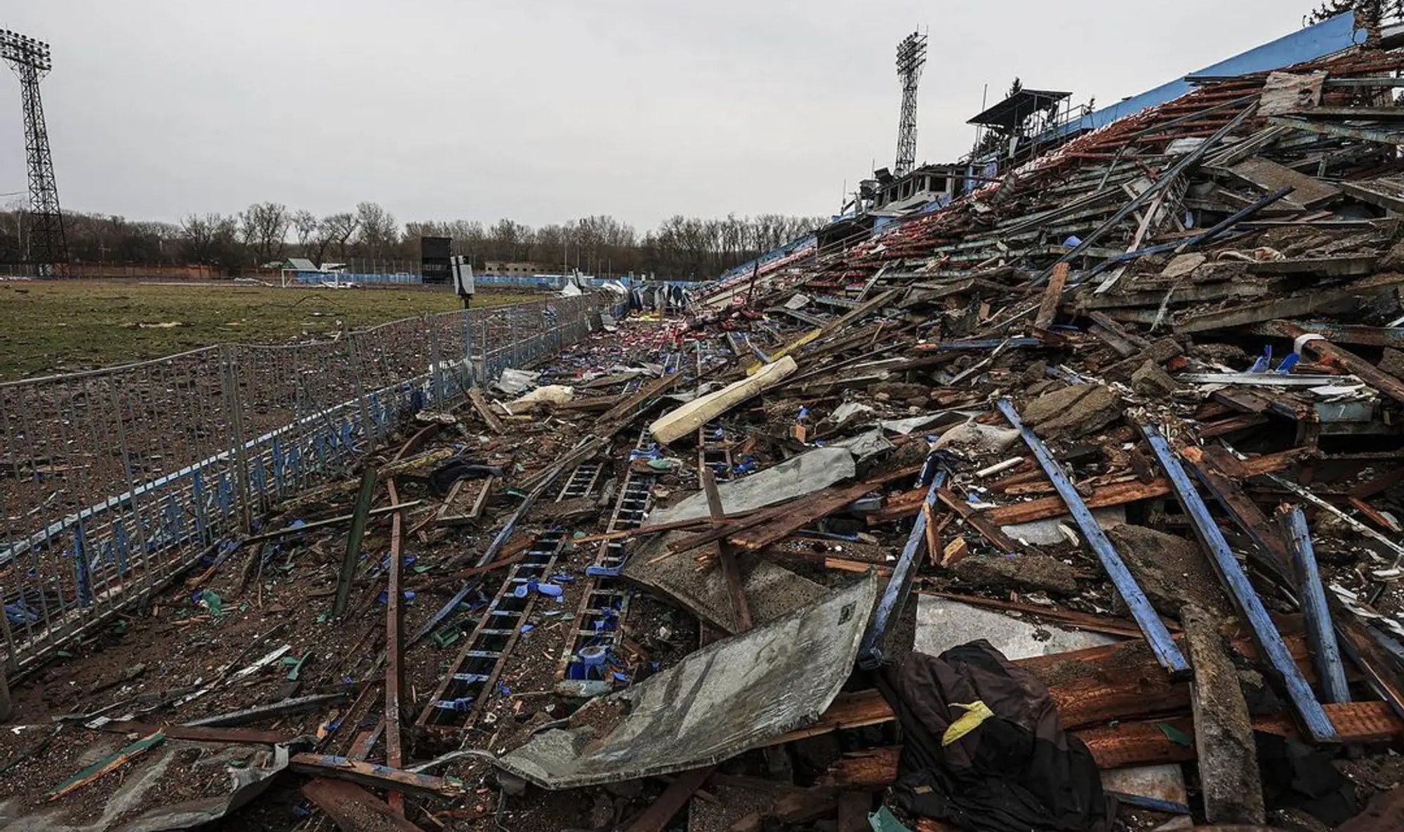 Ukraina ajakirjanik: samal ajal kui UEFA maksab Venemaa jalgpallile raha, pommitatakse Ukraina staadione