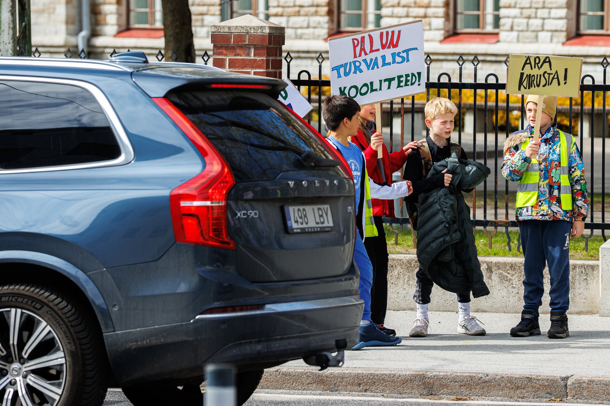 NIMEKIRI | Transpordiamet: kümnete koolide juures on suur risk sattuda õnnetusse