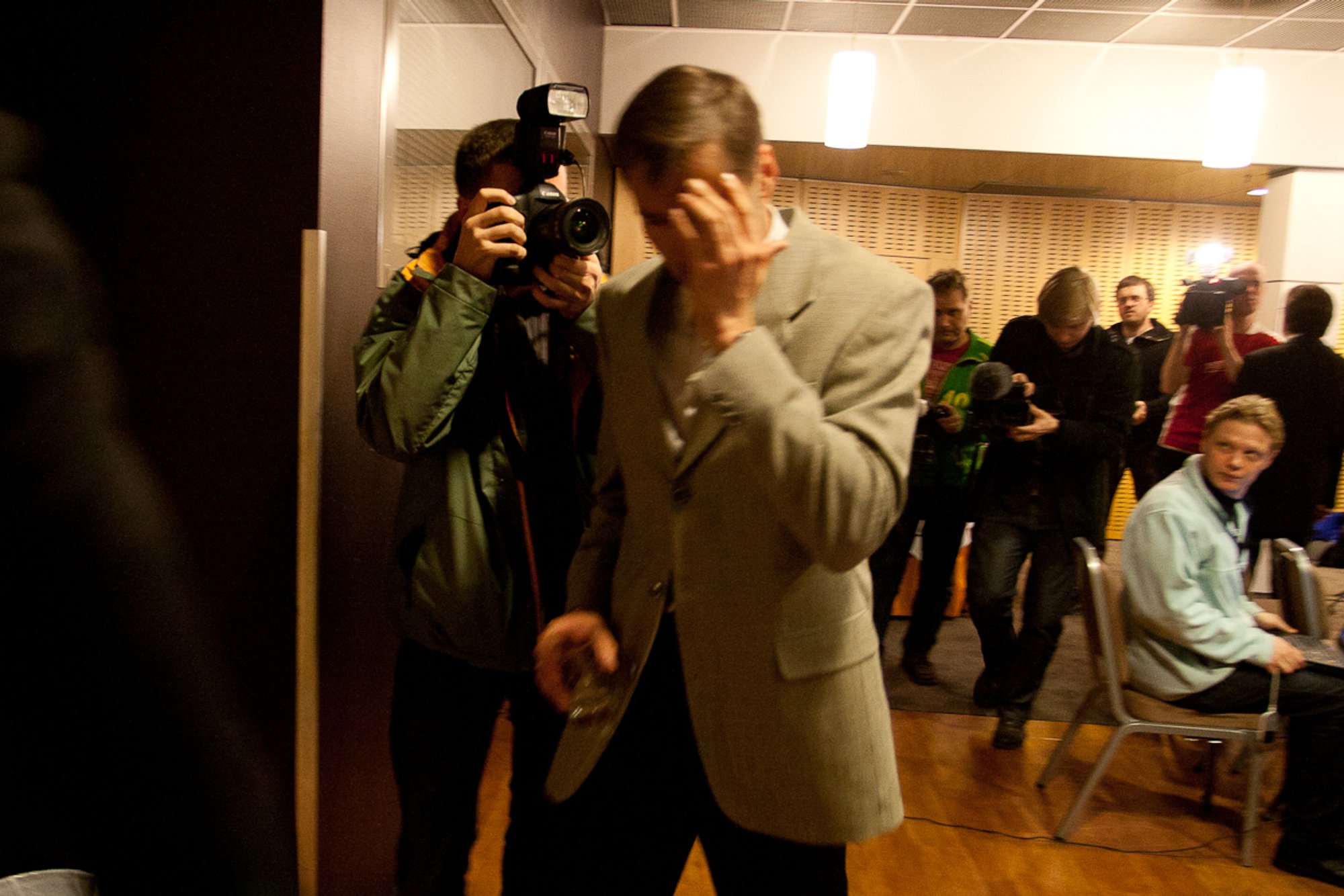 Lavastaja Mari-Liis Lill vaatas „Kindralit“. „Üks mees nutab. Miski tegi valu. Aga me ei tea, mis“