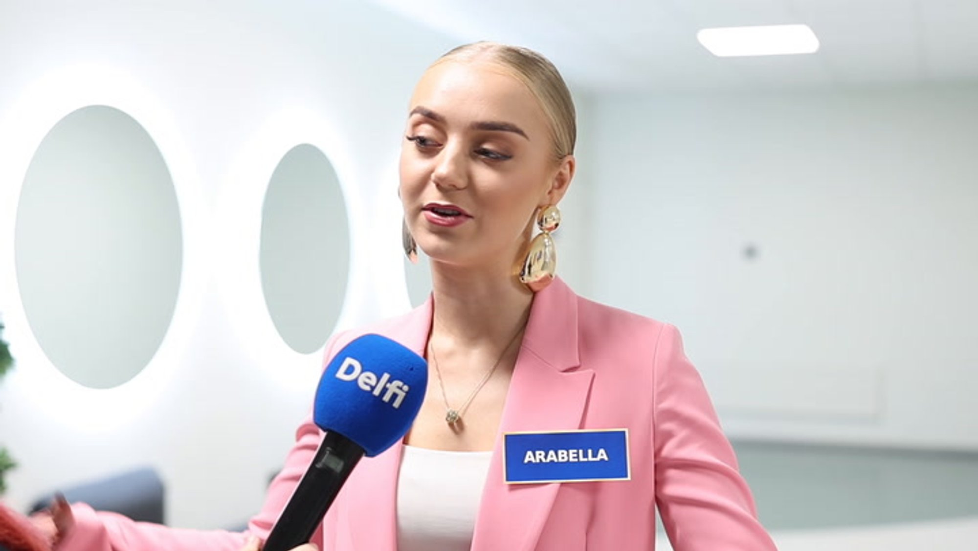 VIDEO | Saatest „The Floor“ välja langenud sisulooja Arabella Saaliste: mul on lai silmaring, aga mul läheb protsessimiseks natuke aega