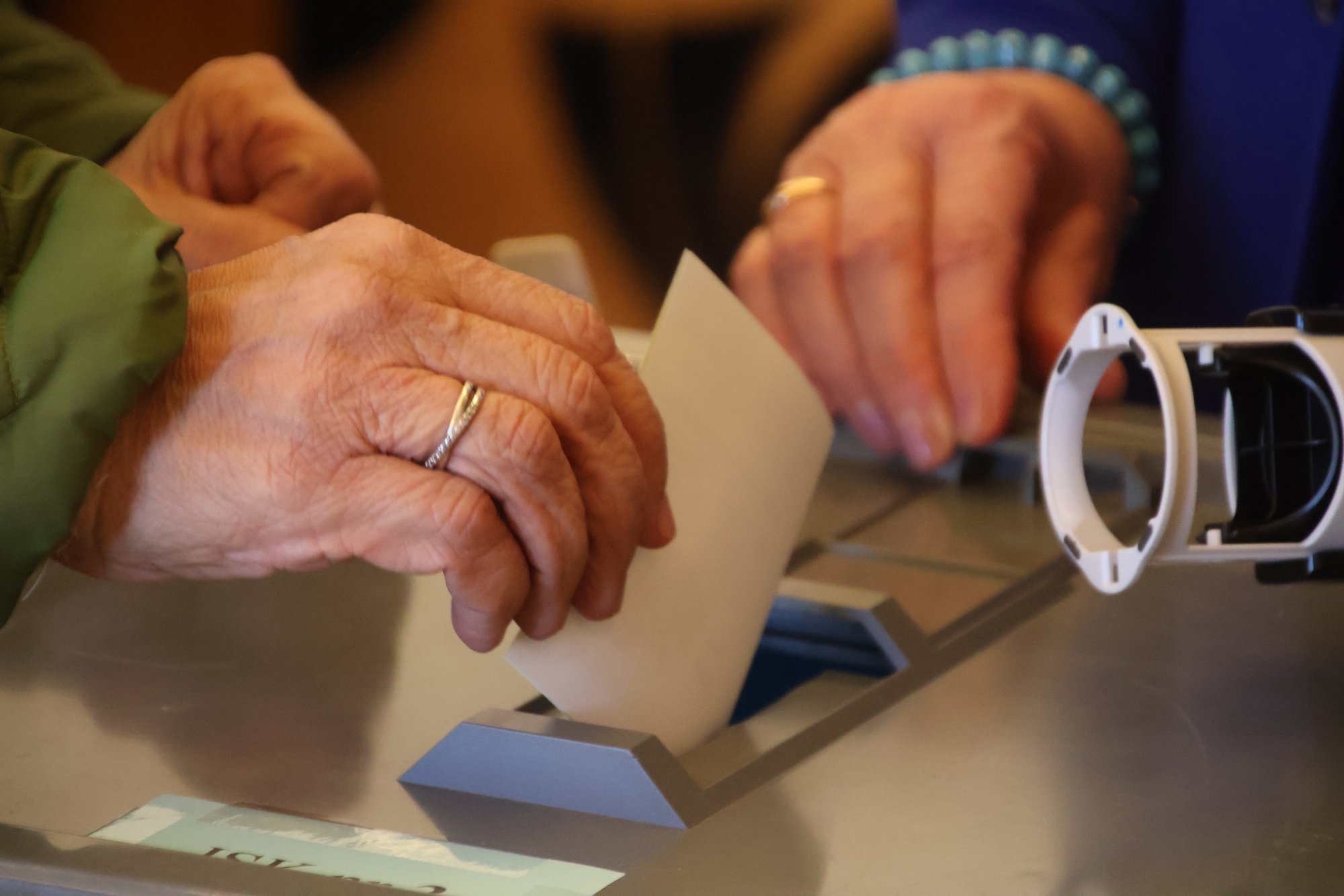 Valimisaktiivsus ületas 2021. aasta tulemuse. Paberil on antud rohkem hääli kui veebis