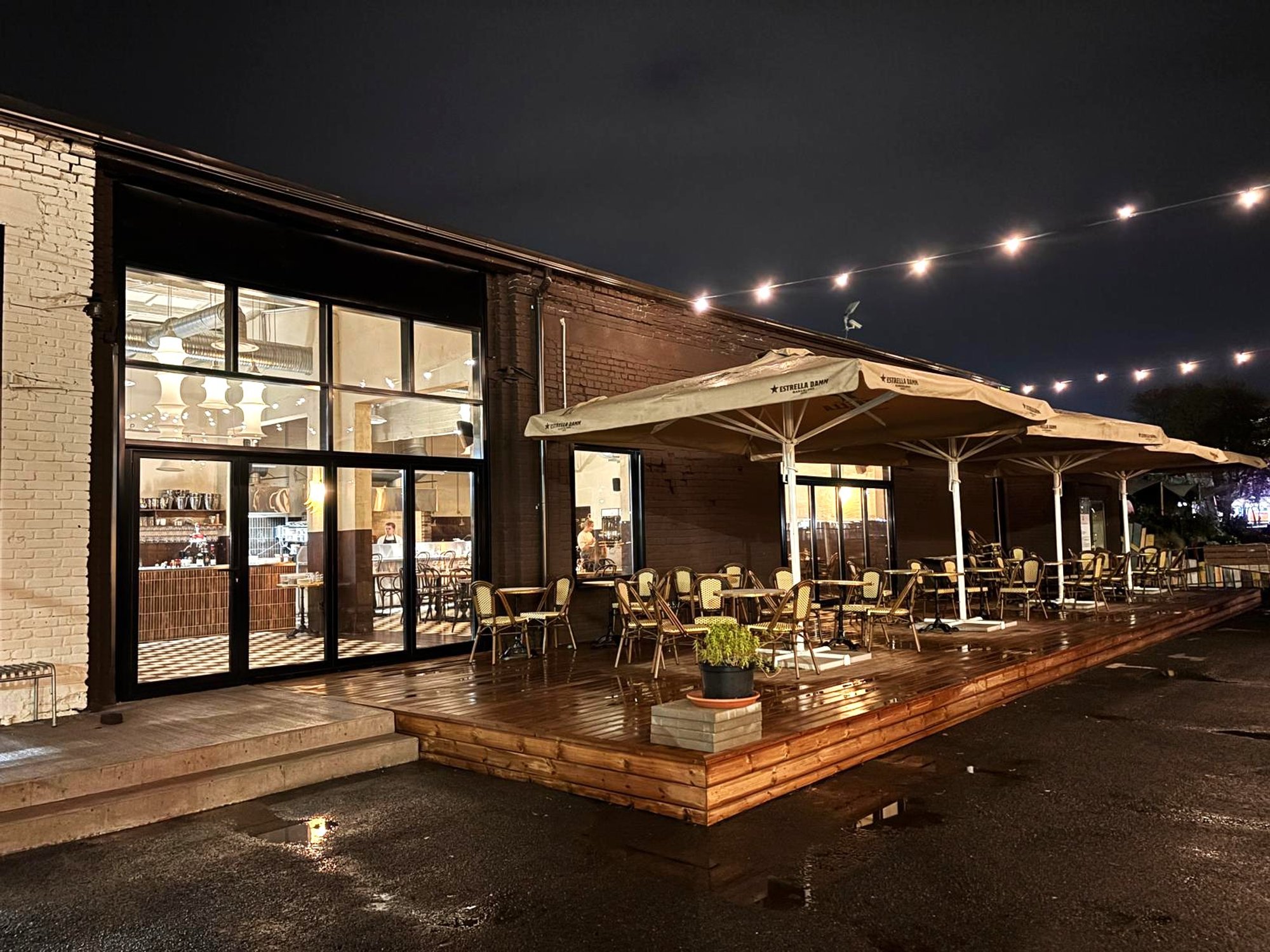 SALAKUULAJA | Balti Jaama uue saiaparadiisi Café Tempo mõnus vaib ja eksootilised maitsed viivad sind justkui Vahemere äärde puhkusereisile