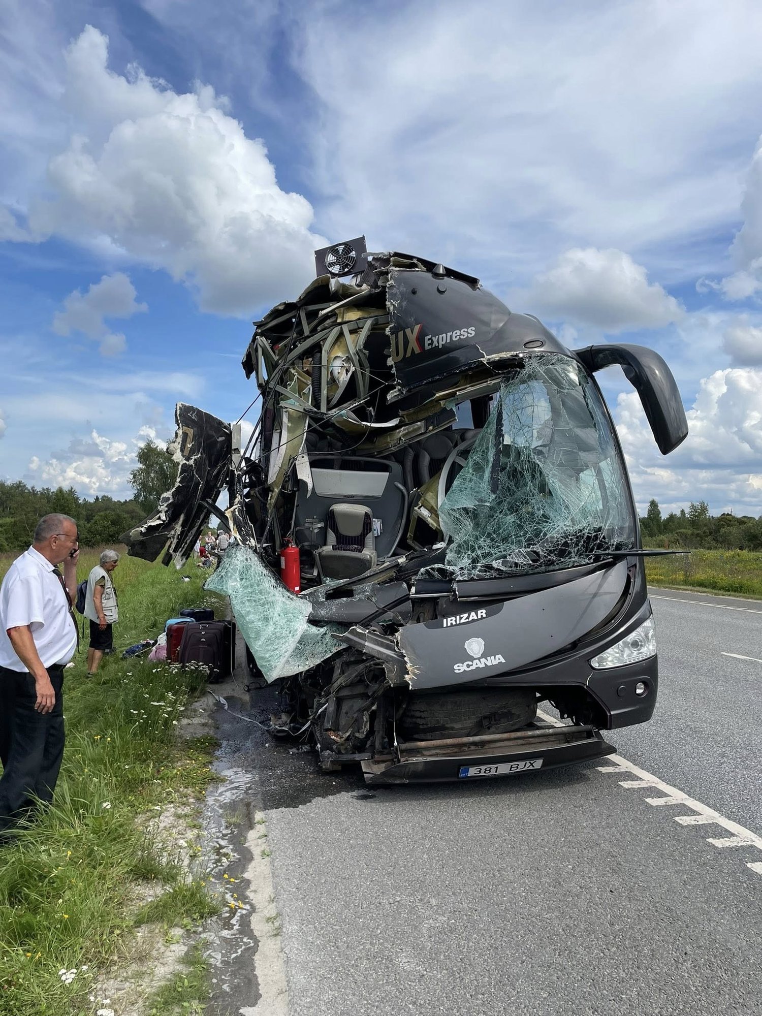 Ränk bussiõnnetus andis olulise õppetunni: Lux Express tõhustas reisijate turvalisust