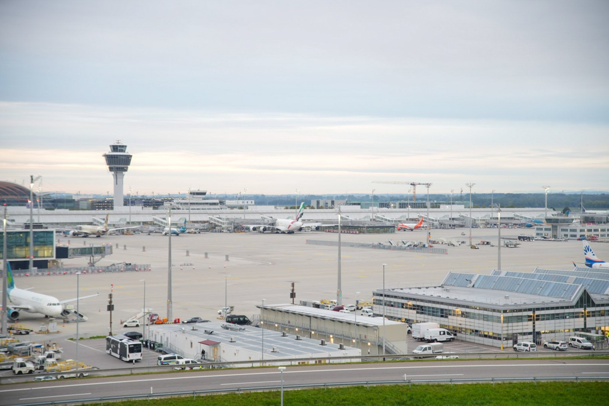 Müncheni lennujaam suleti ööpäeva jooksul kaks korda droonide tõttu