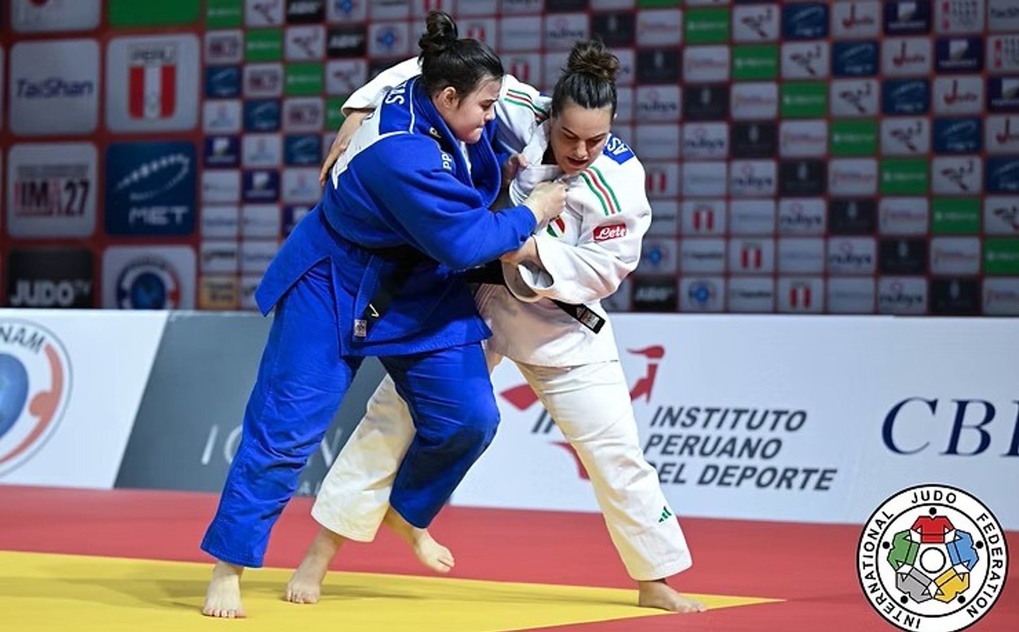 „Kui sama pöörane areng jätkub, saab temast Los Angelese olümpia medalilootus!“ Noor Eesti judotalent võitis GP-etapil hõbemedali