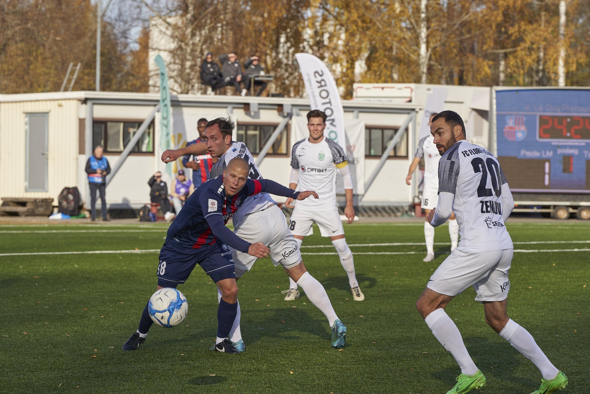 Flora teenis Paides dramaatilise viigipunkti. „Väga valus... Väga raske kommenteerida...“