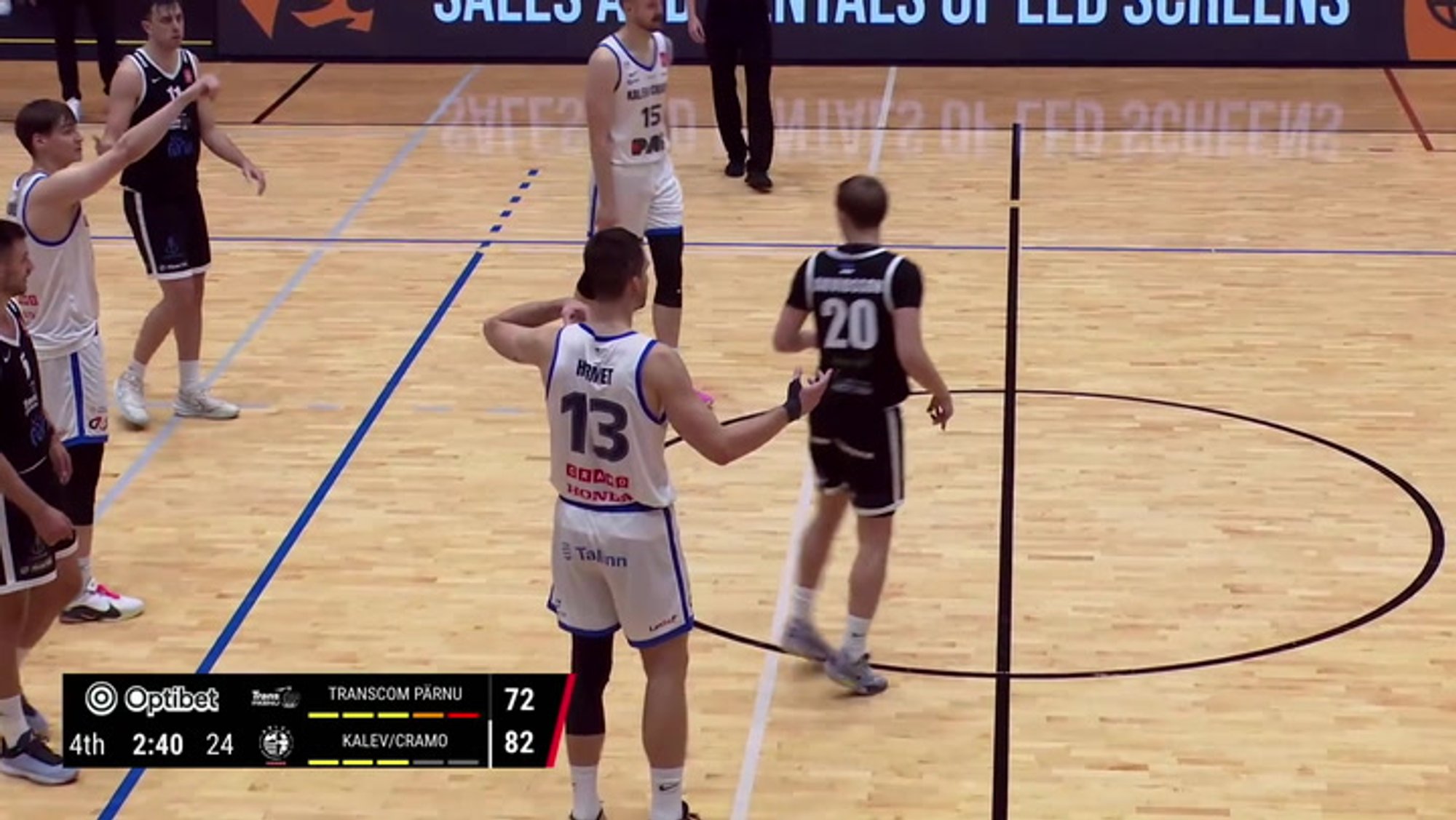 VIDEO | „Sellest ma rääkisingi!“ Kregor Hermet klaaris Pärnu fännidega arveid