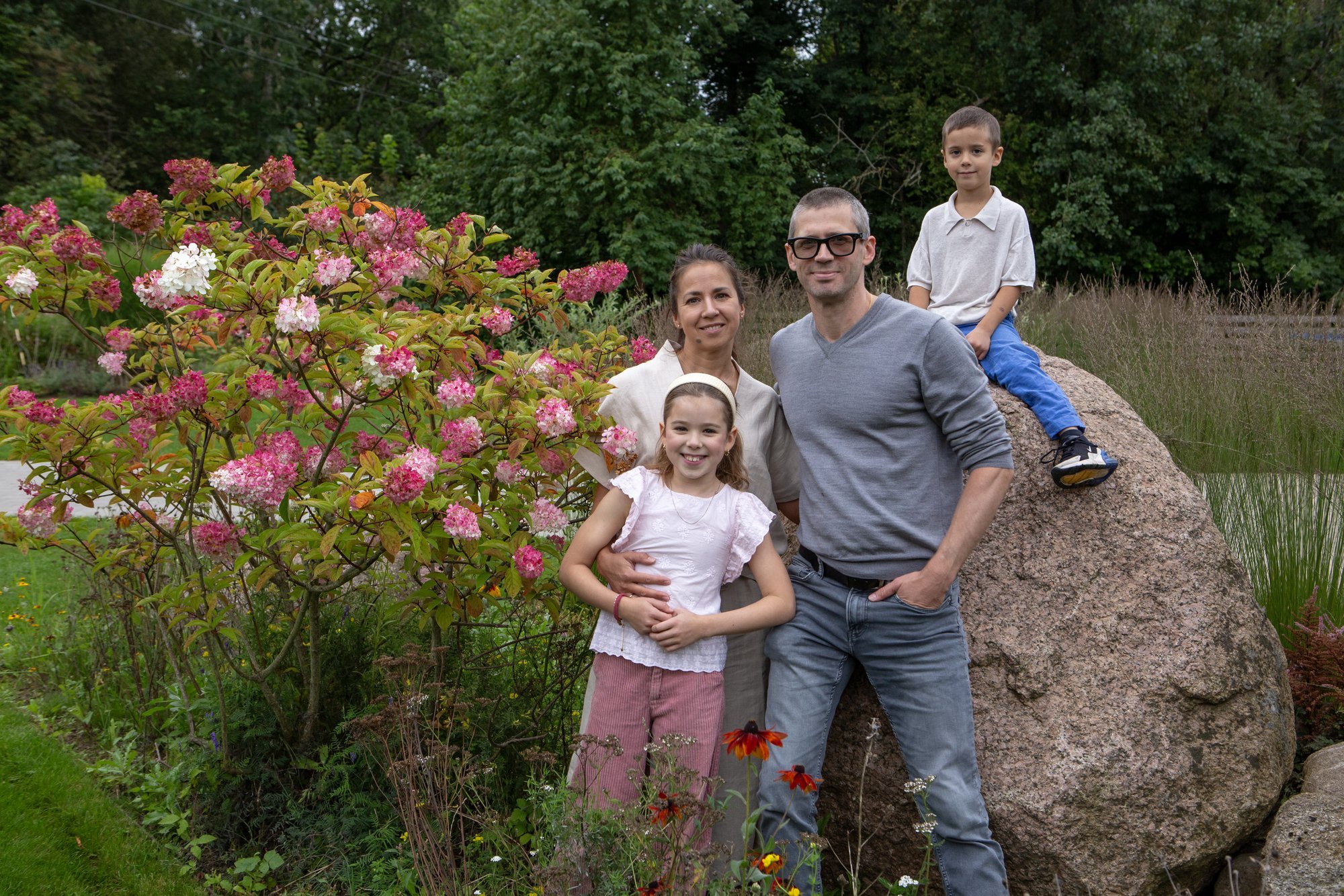 Kauneim aed 2025 asub Jõelähtmes mererannas ja eristub kureeritud elurikkusega