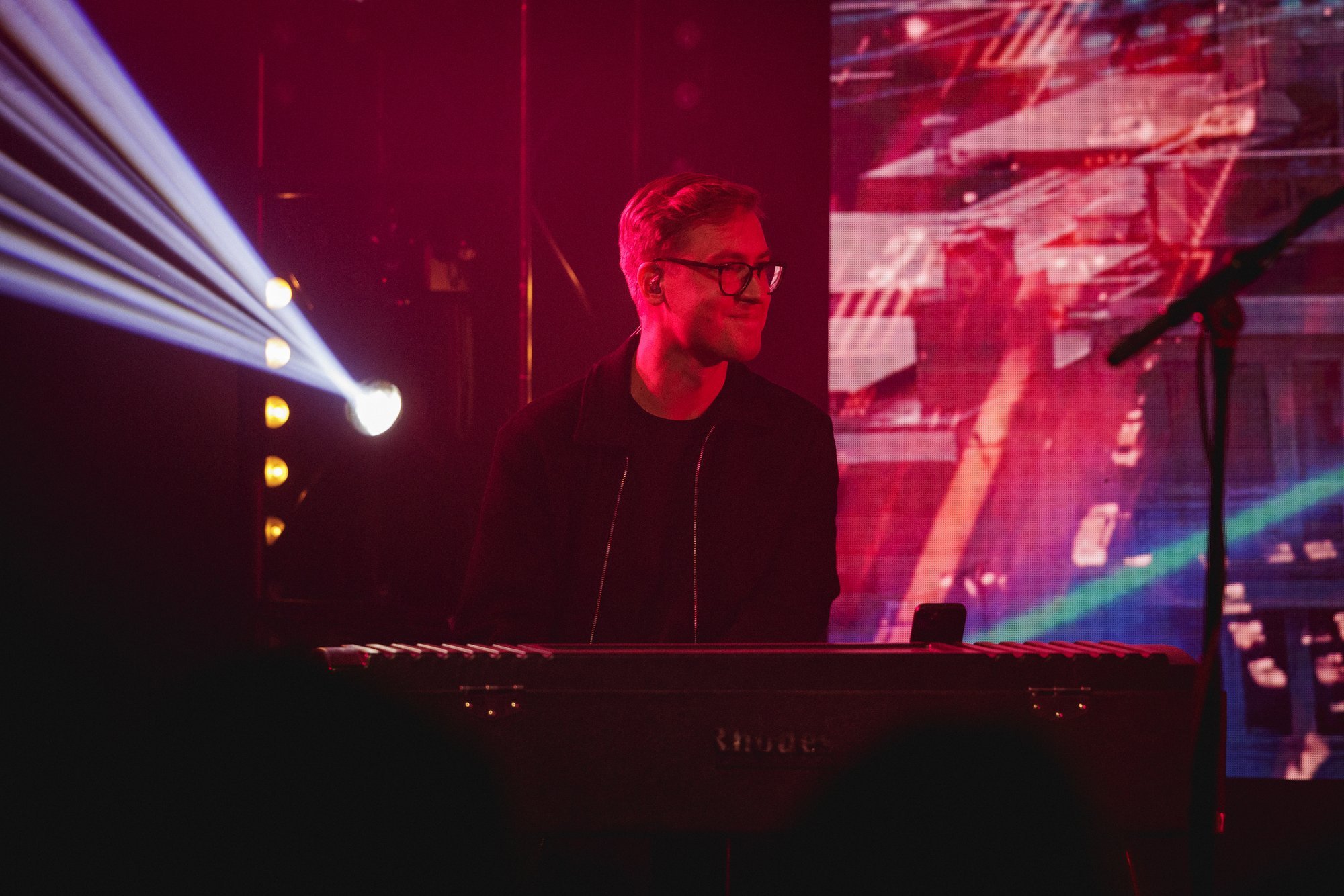 Maailmas ringi rändav helilooja Sander Mölder: rahaliselt rikkaks selle tööga ei saa