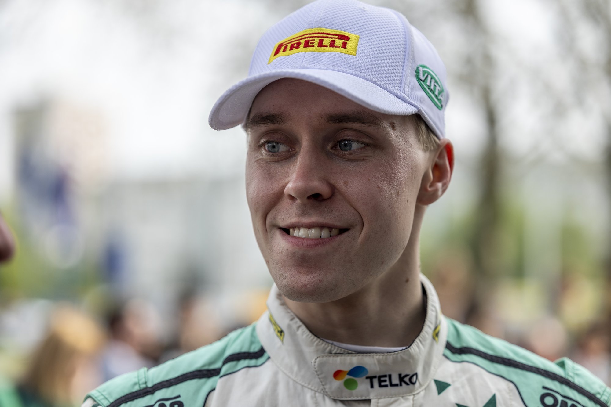 Soome ralliäss Lindholm jäi viimasel katsel võiduta ja sattus seejärel liiklusõnnetusse, mootorrattur viidi haiglasse